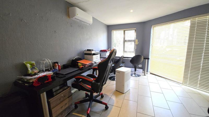 3 Bedroom Property for Sale in Caribbean Beach Club North West